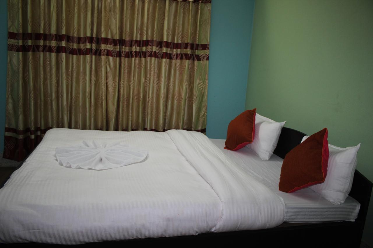 Travellers Dorm Bed & Breakfast Katmandu Dış mekan fotoğraf