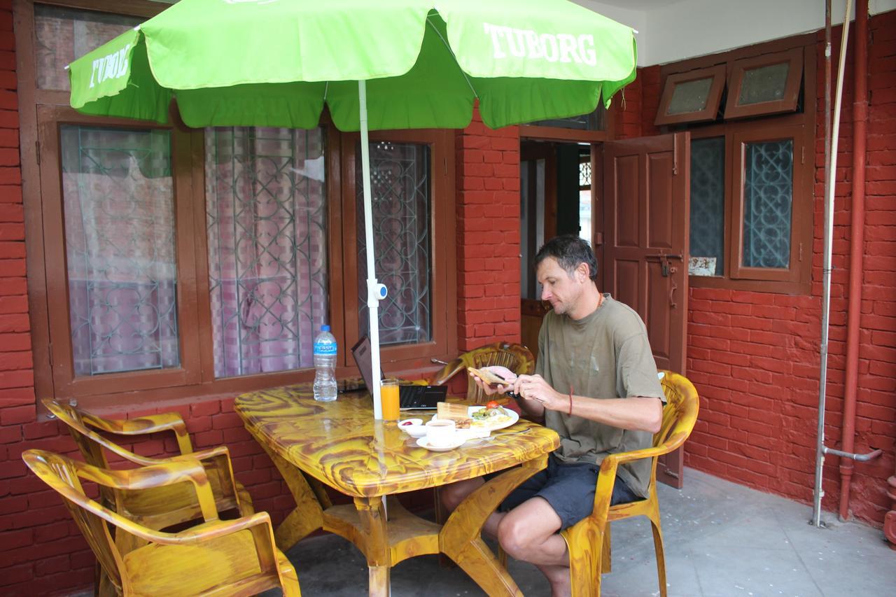 Travellers Dorm Bed & Breakfast Katmandu Dış mekan fotoğraf