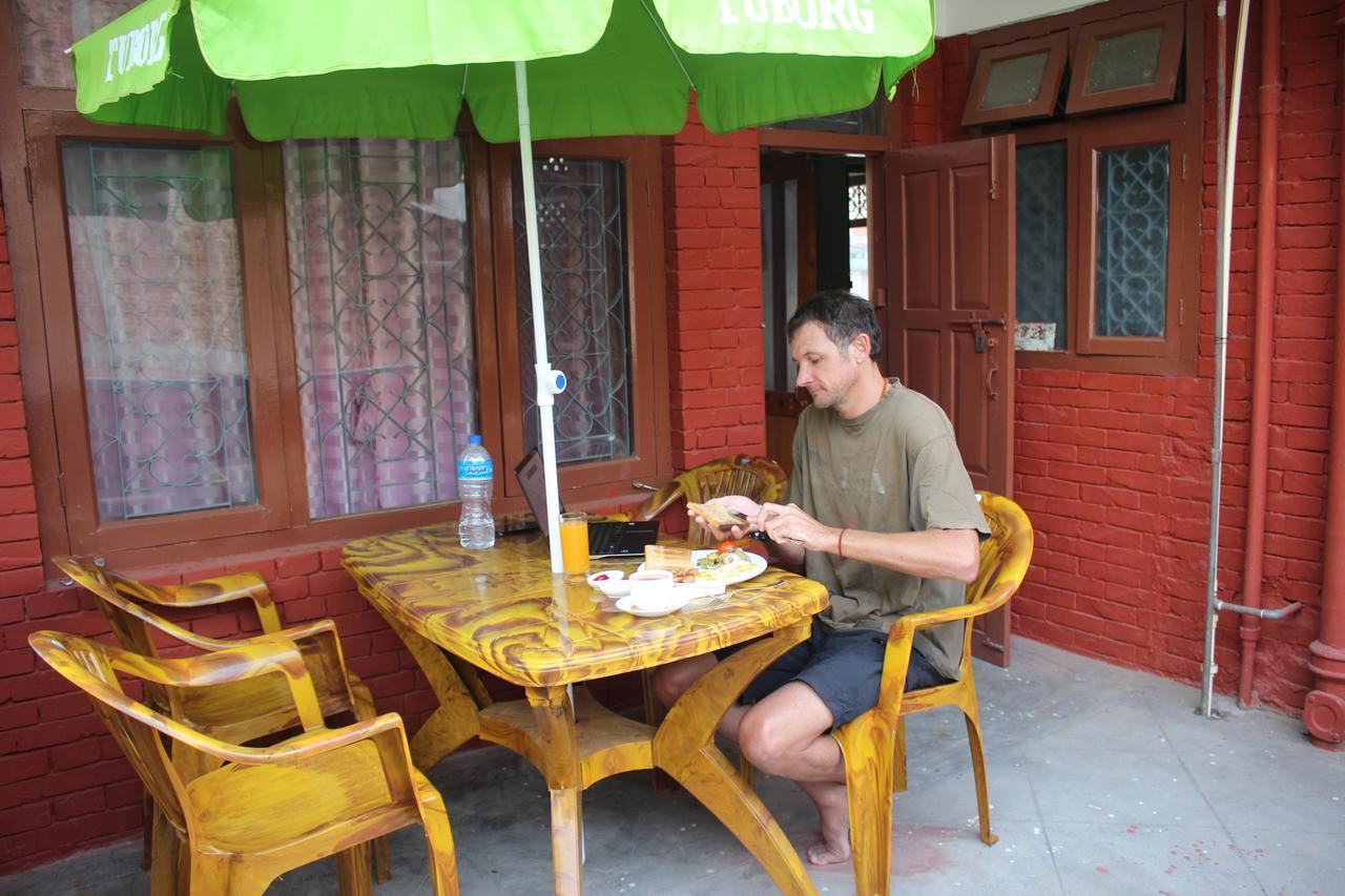 Travellers Dorm Bed & Breakfast Katmandu Dış mekan fotoğraf
