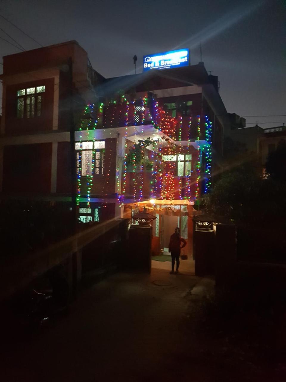 Travellers Dorm Bed & Breakfast Katmandu Dış mekan fotoğraf